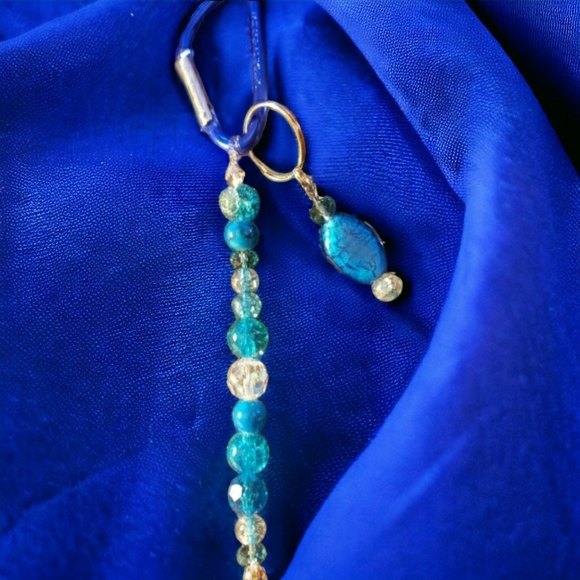 Lovely Blue Beaded Hand Crafted Keychain - Picture 4 of 7